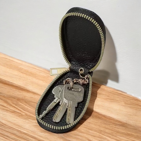 PU leather key case - Picture 3 of 7